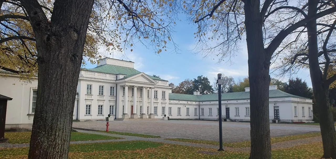 City Center Apartment Near Public Swimming Pool Warszawa
